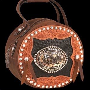 Trophy buckle rope bag